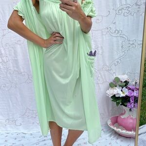 1940s green nightgown and robe peignoir set